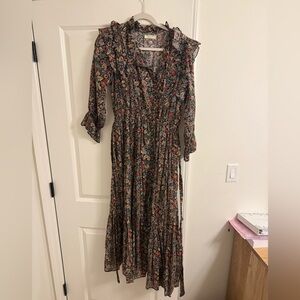 Doen dress in wildberry thicket